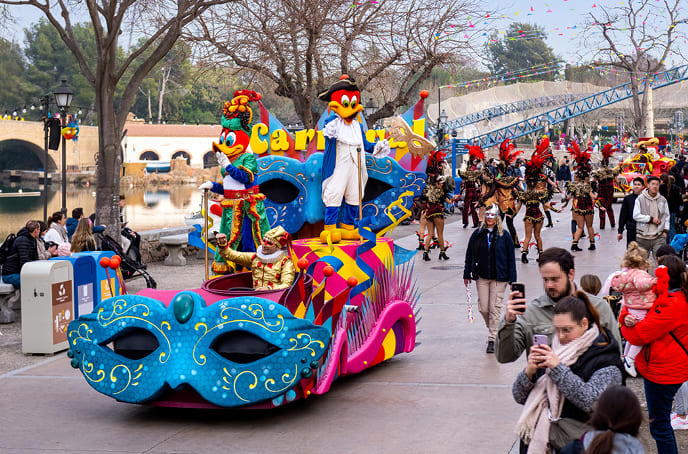 carnival-parade-espectaculo-PortAventura
